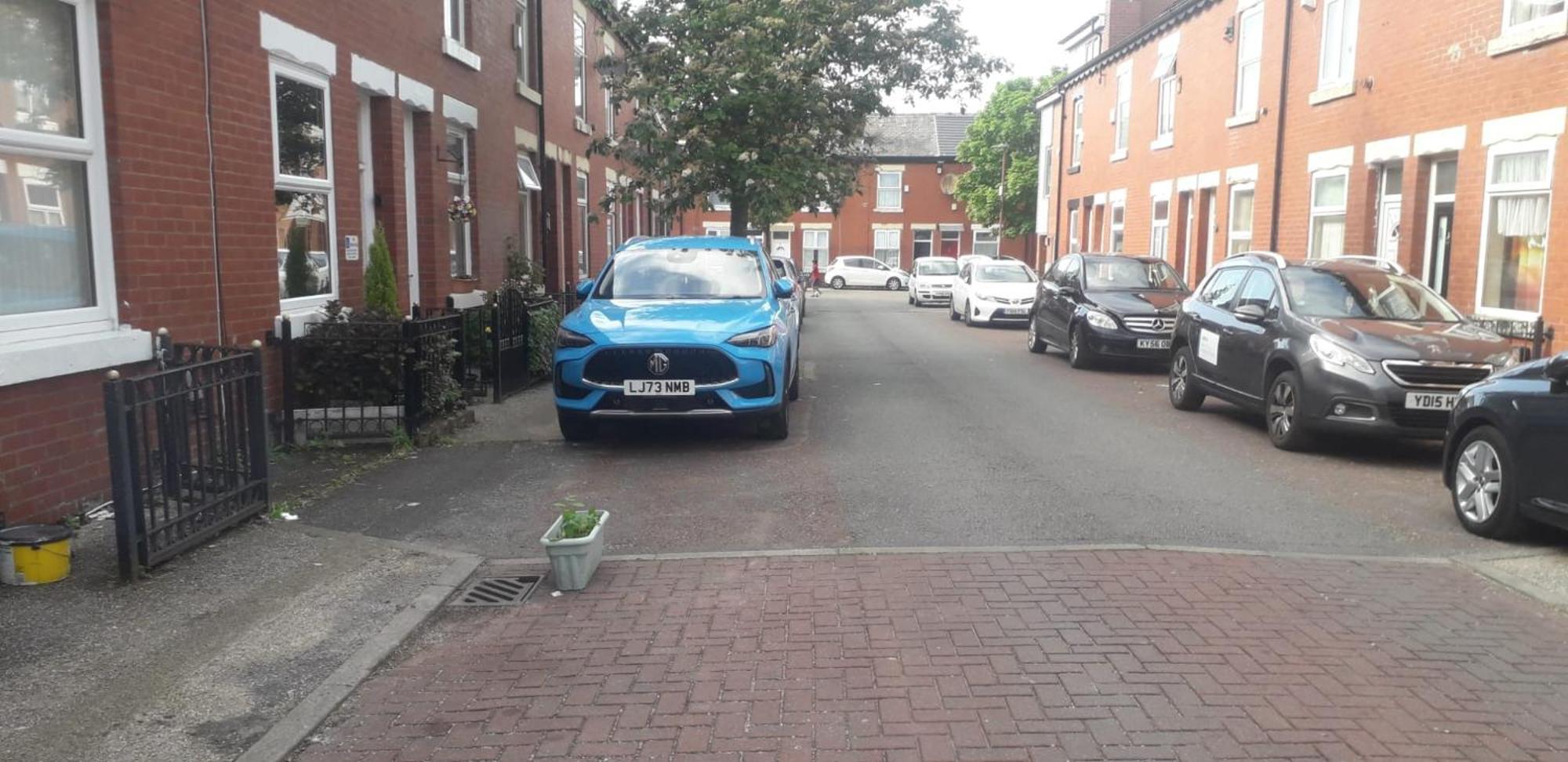 Spectrum Guest House - Manchester — Photos 1